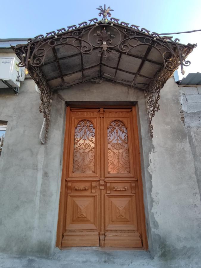 Vintage Door Tbilisi Lägenhet Exteriör bild